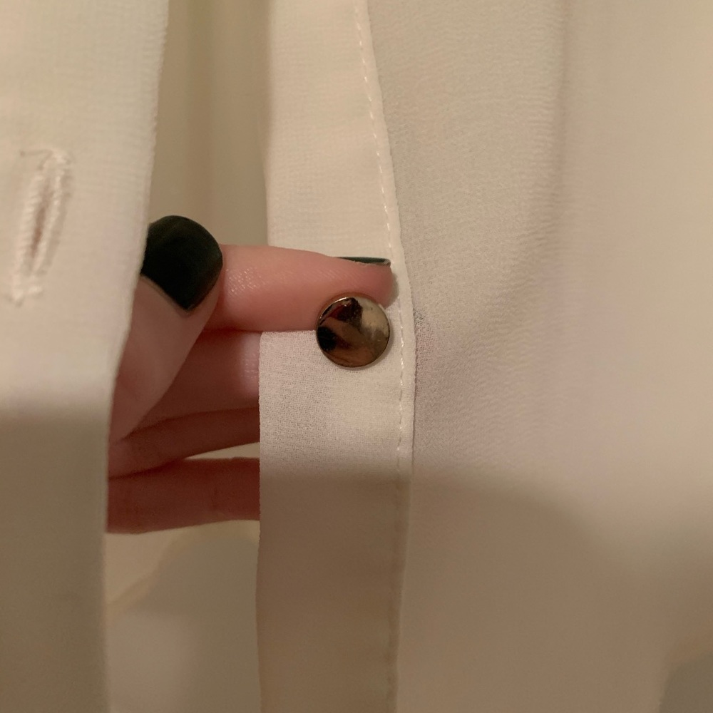 Sleeveless Button Down Blouse - image 2